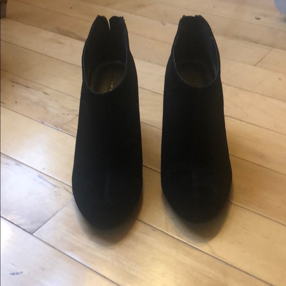 Ann Klein Wedge booties